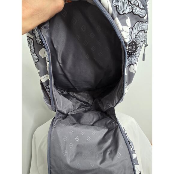 Vera Bradley NWT Lighten Up Travel Bag ReActive floral Moon Shadow Meadow grey